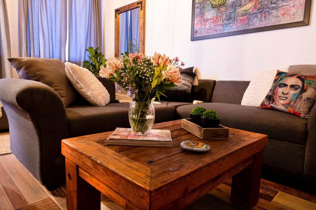 Casa Aurora, Estilo Rustico-Moderno, Guanajuato Villa Luaran gambar